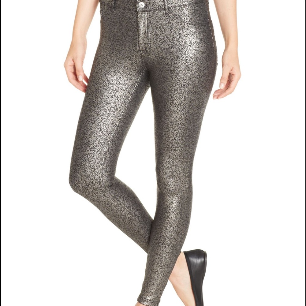 HUE metallic leggings